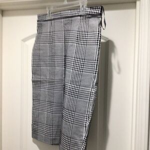 NWOT Voodoo Vixen Houndstooth Pencil Skirt